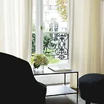 Le 5 Particulier Hotel 4*