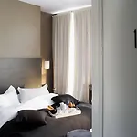 Le 5 Particulier Hotel