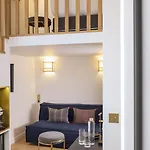Le 5 Particulier Hotel 4*