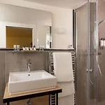 Le 5 Particulier Hotel