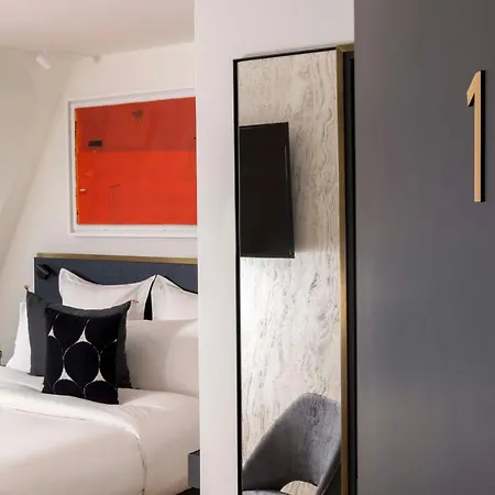 Le 5 Particulier Hotel 4*
